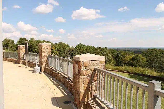 Love's Lookout